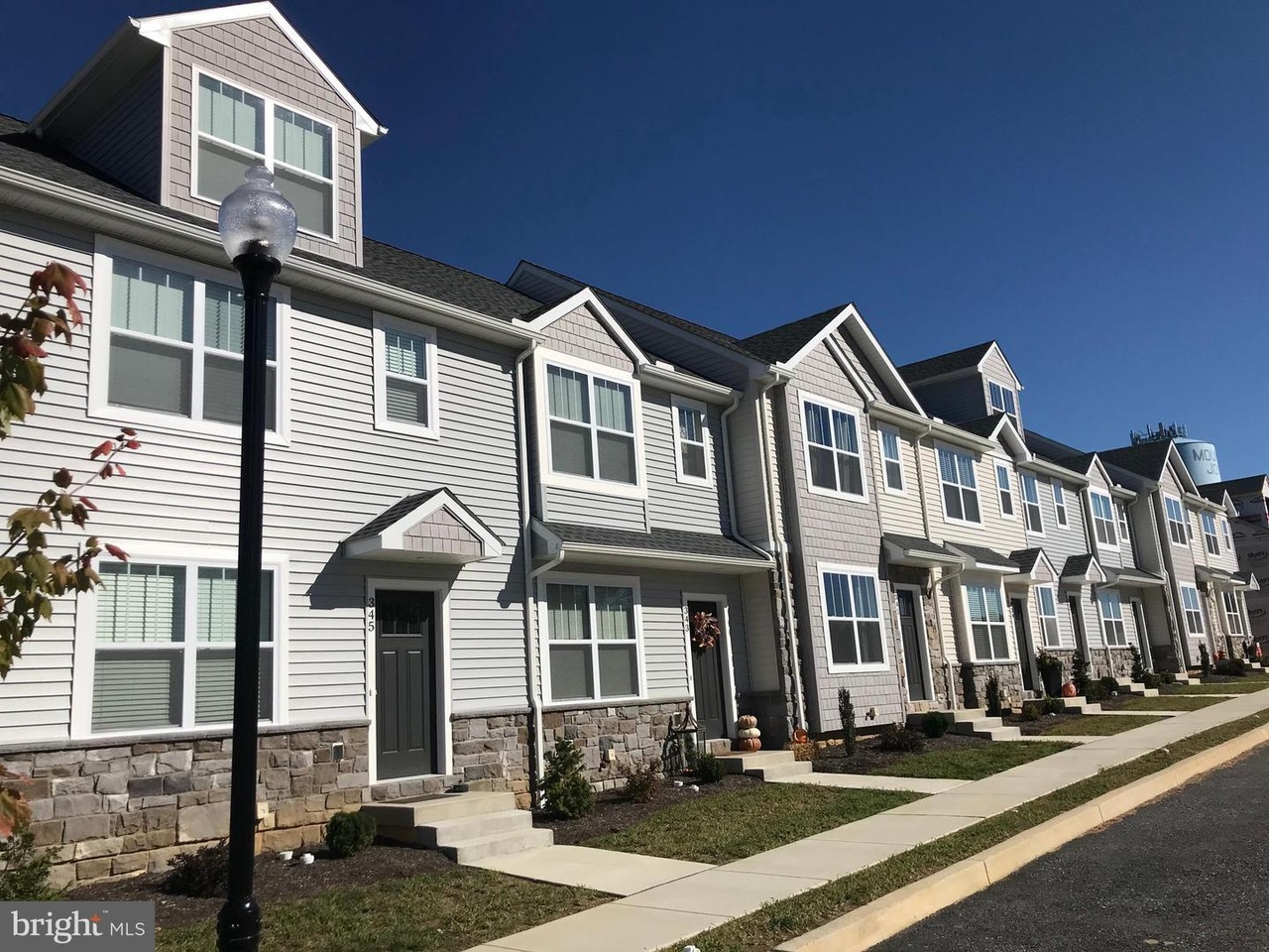 323 Martin Avenue - 1