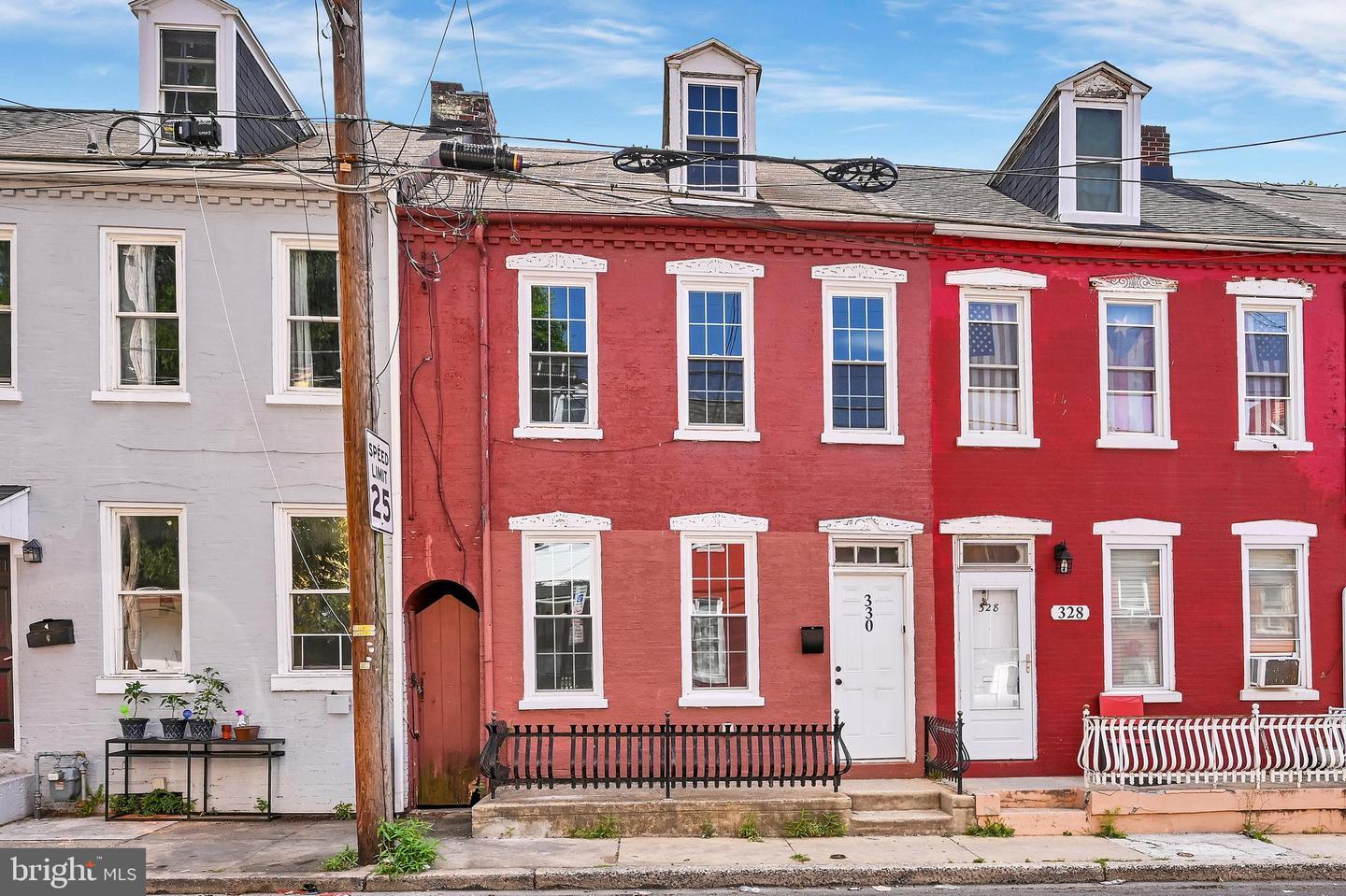 Property main image